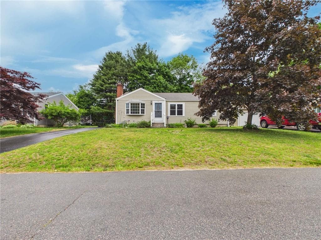 119 Gilbert Street - Photo 4