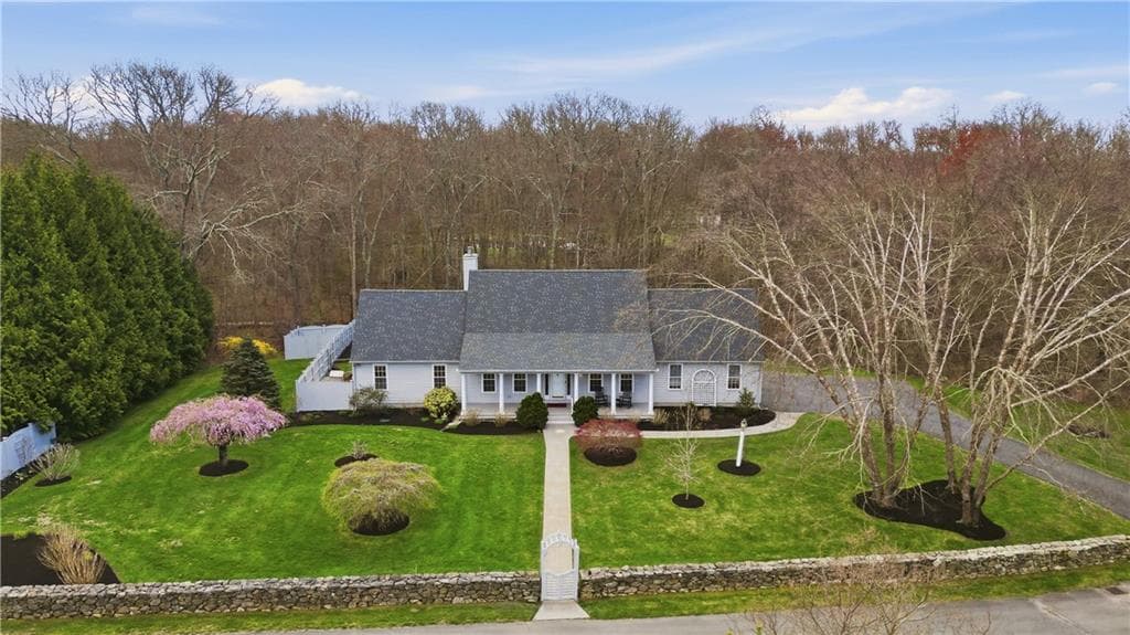 9 Austin Lane - Photo 1