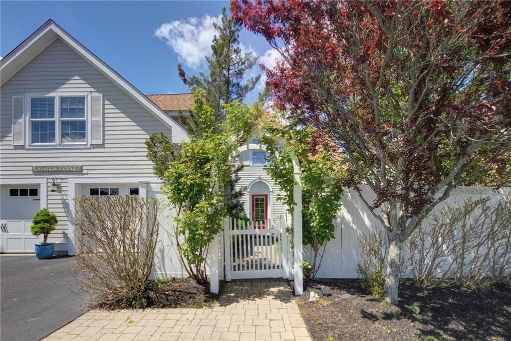 34 Wimbledon Circle - Photo 2