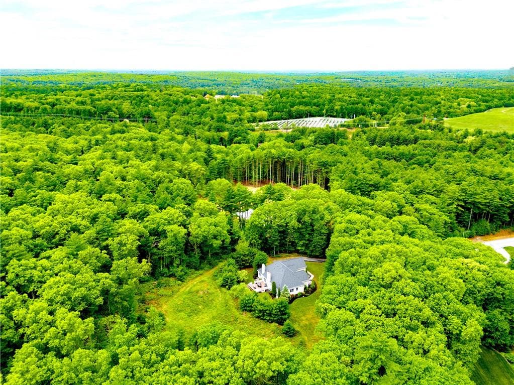 4 Hart Pond Drive - Photo 4