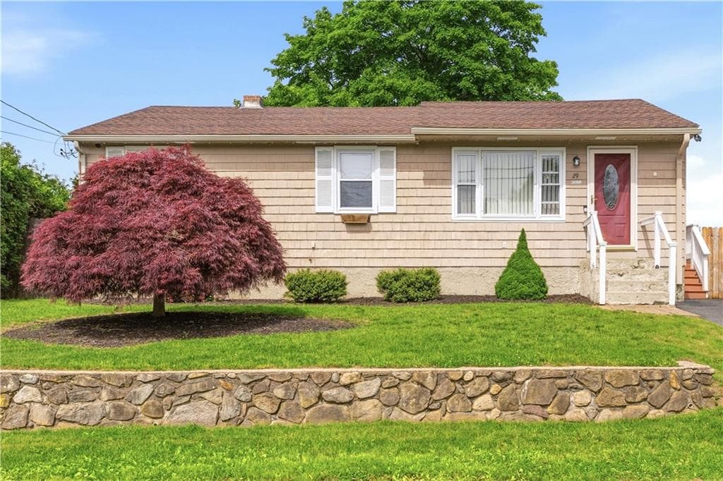 29 Dix Avenue