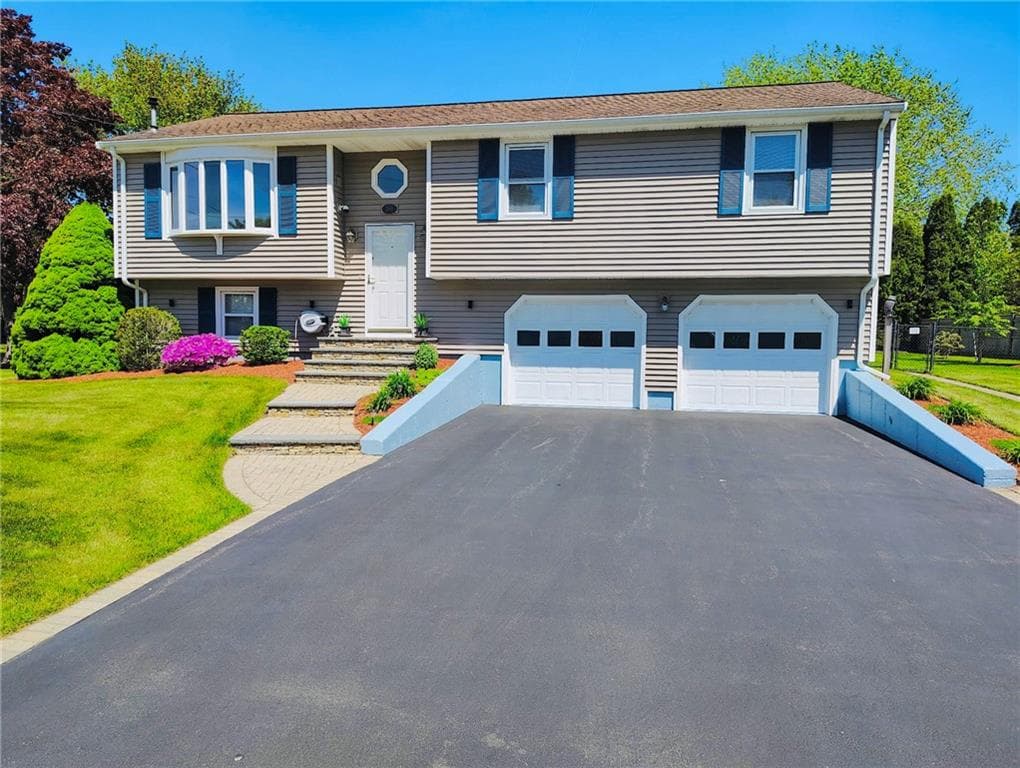 166 Mohawk Drive - Photo 1