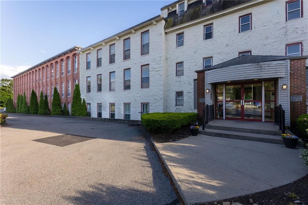 494 Woonasquatucket Avenue #416 - Photo 3