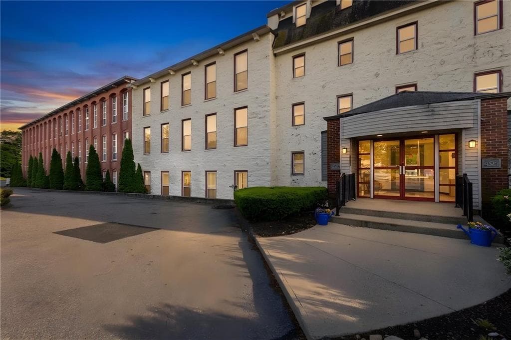 494 Woonasquatucket Avenue #416