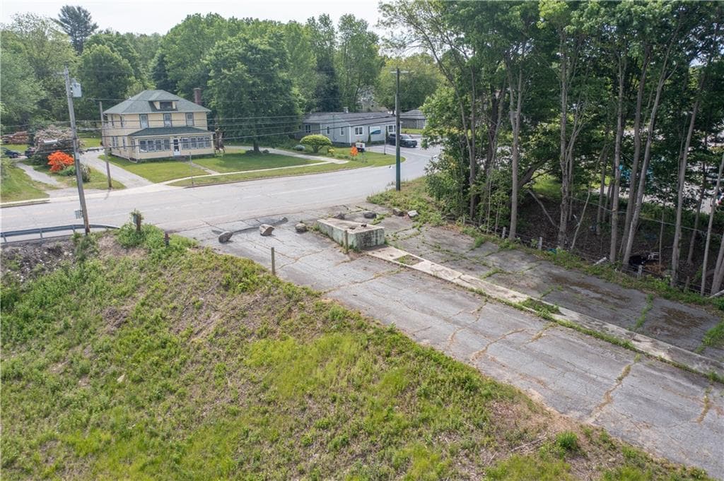 899 North Main Street - Photo 3