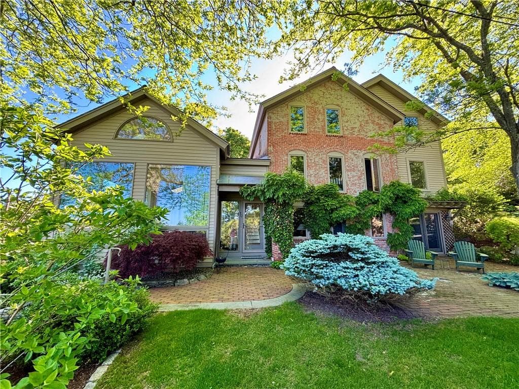 10 Nayatt Road - Photo 1