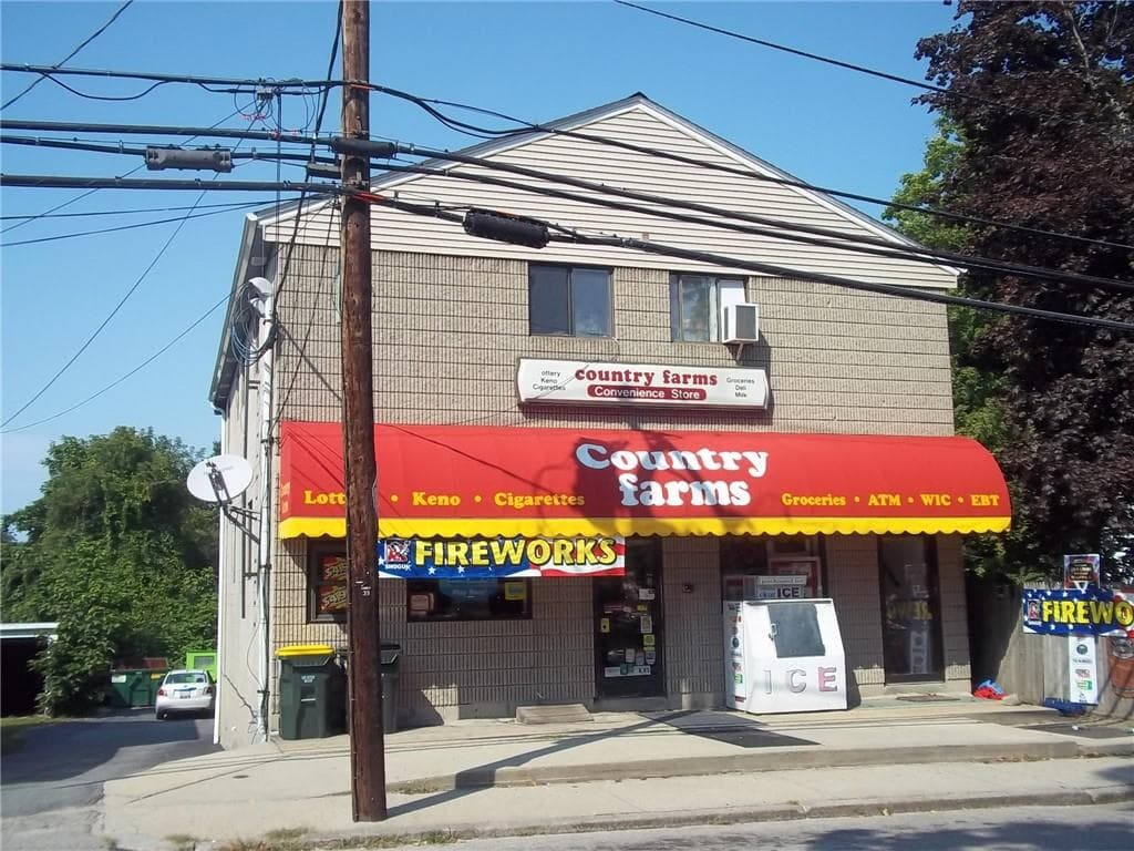 86 Mapleville Main Street