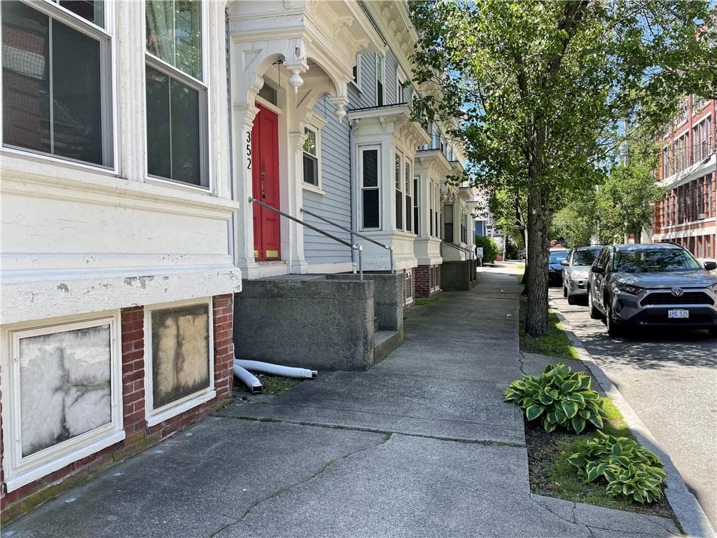 358 Carpenter Street #9 - Photo 5