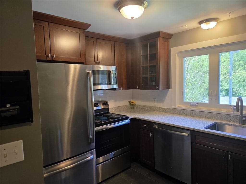 21 Sterling Drive #12 - Photo 5