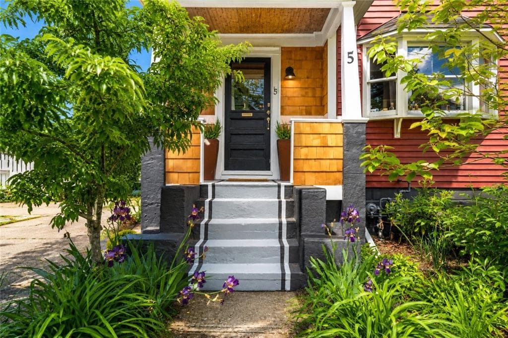 5 Dennis Avenue - Photo 2