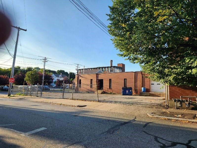 31 Delaine Street - Photo 2