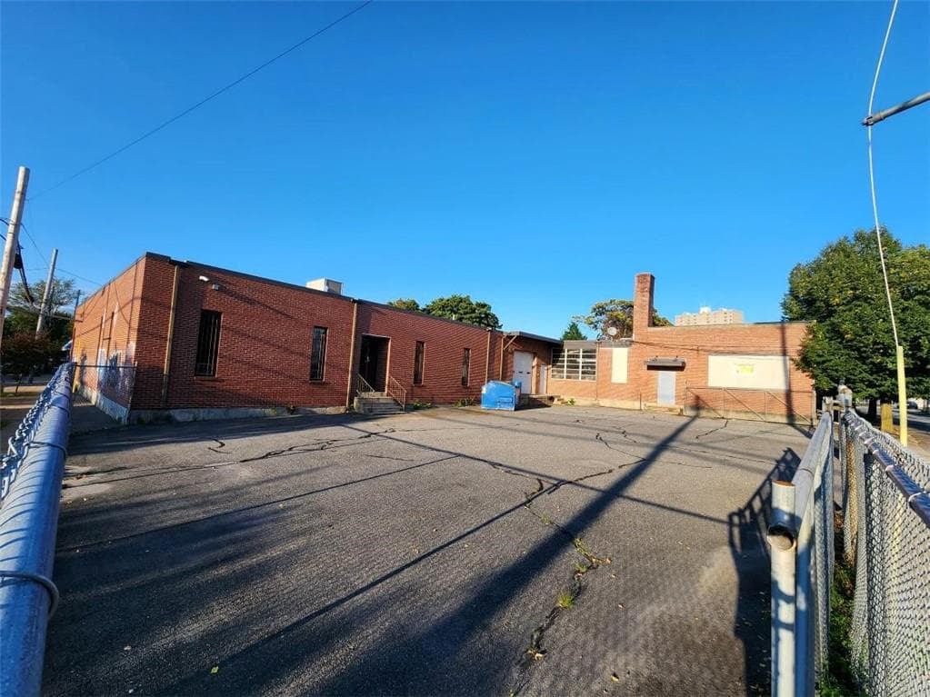 31 Delaine Street - Photo 4