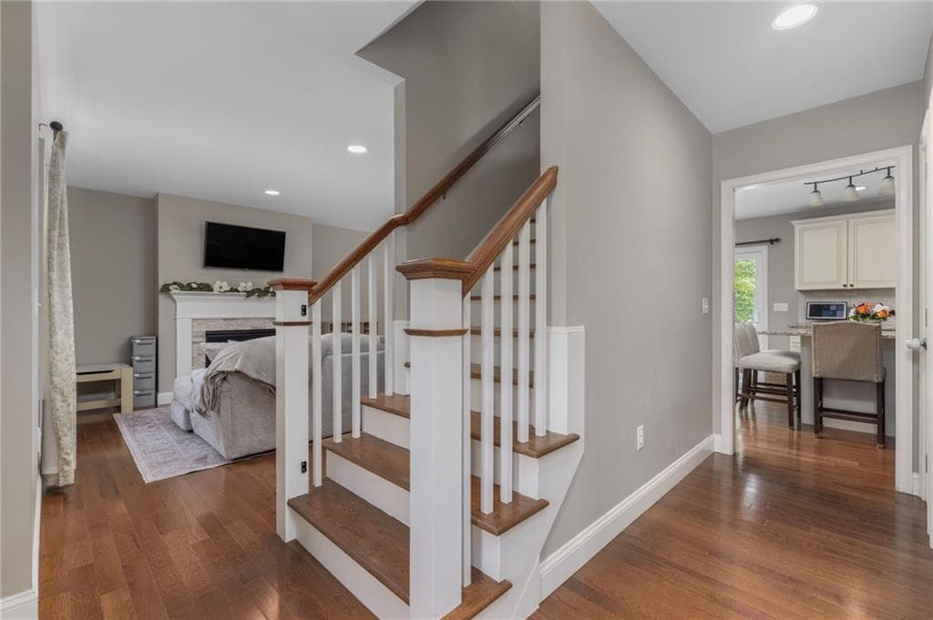 290 Station Street - Photo 3