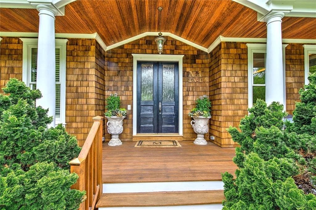 357 CONGDON Drive - Photo 3