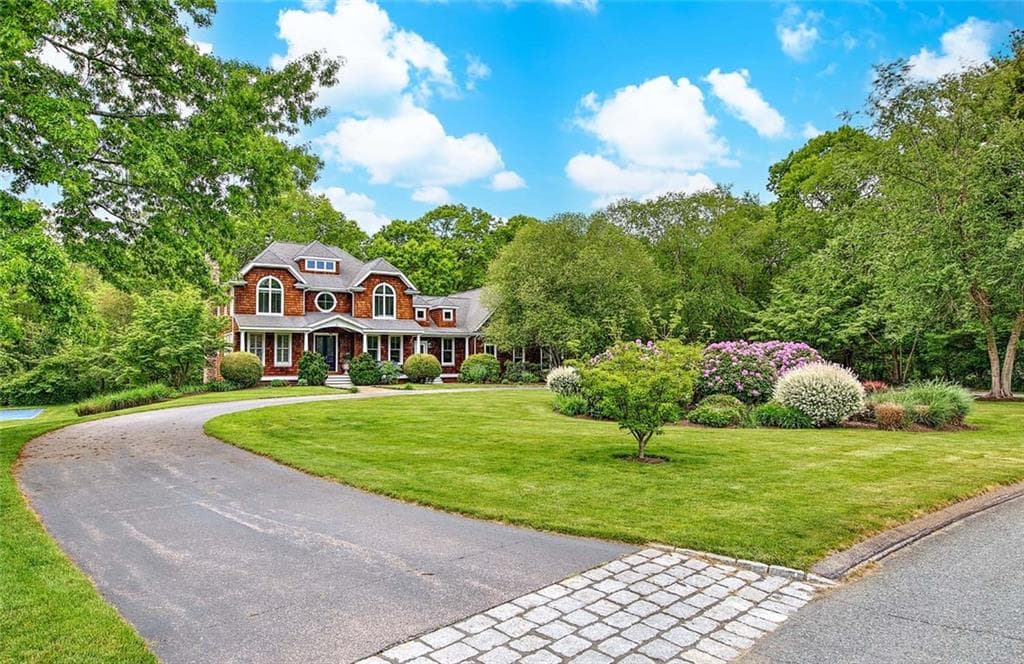 357 CONGDON Drive - Photo 1
