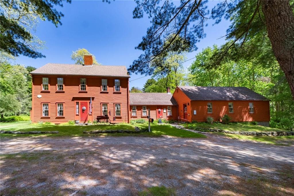 1503 Putnam Pike - Photo 2