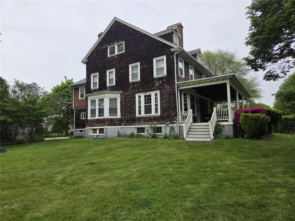 45 Woodlawn Avenue #1
