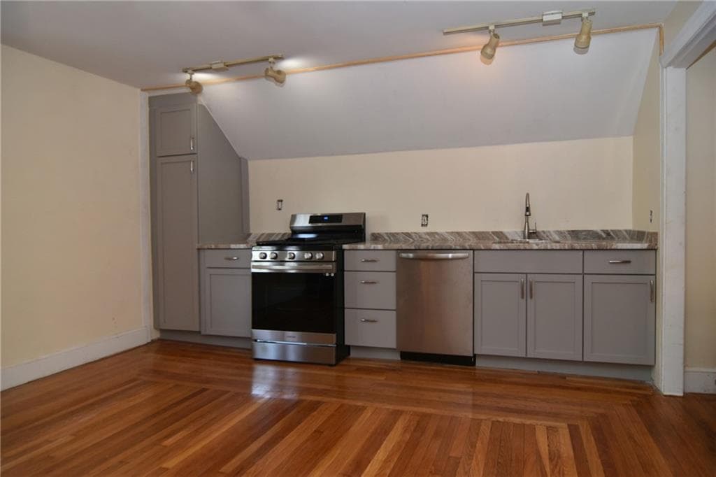 2915 Post Road #2nd Floor - Photo 4