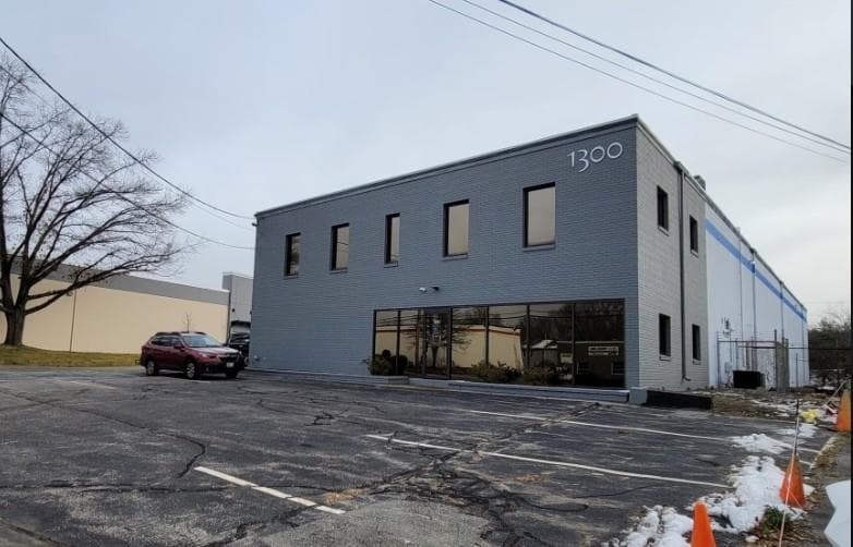 1300 Jefferson Boulevard - Photo 2