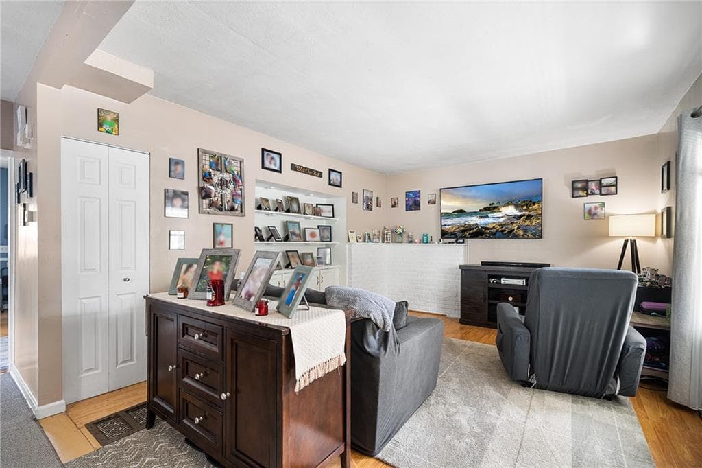 56 Cottage Street - Photo 3