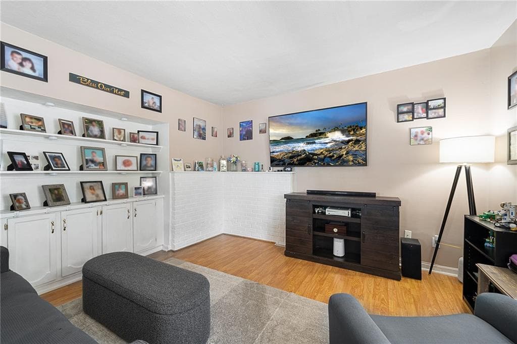 56 Cottage Street - Photo 4