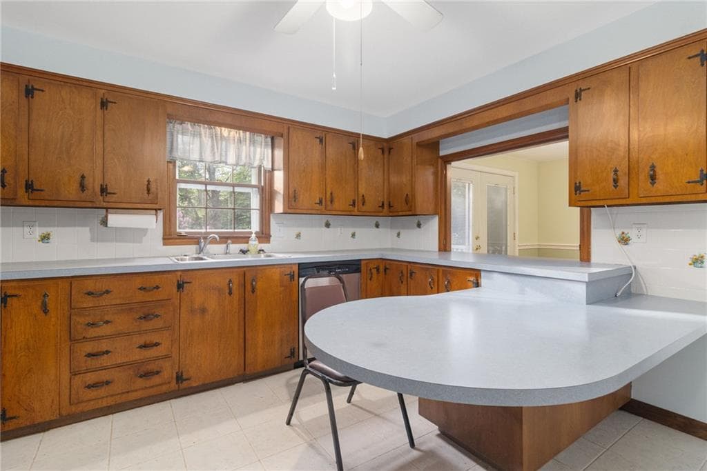 350 Essex Road - Photo 5