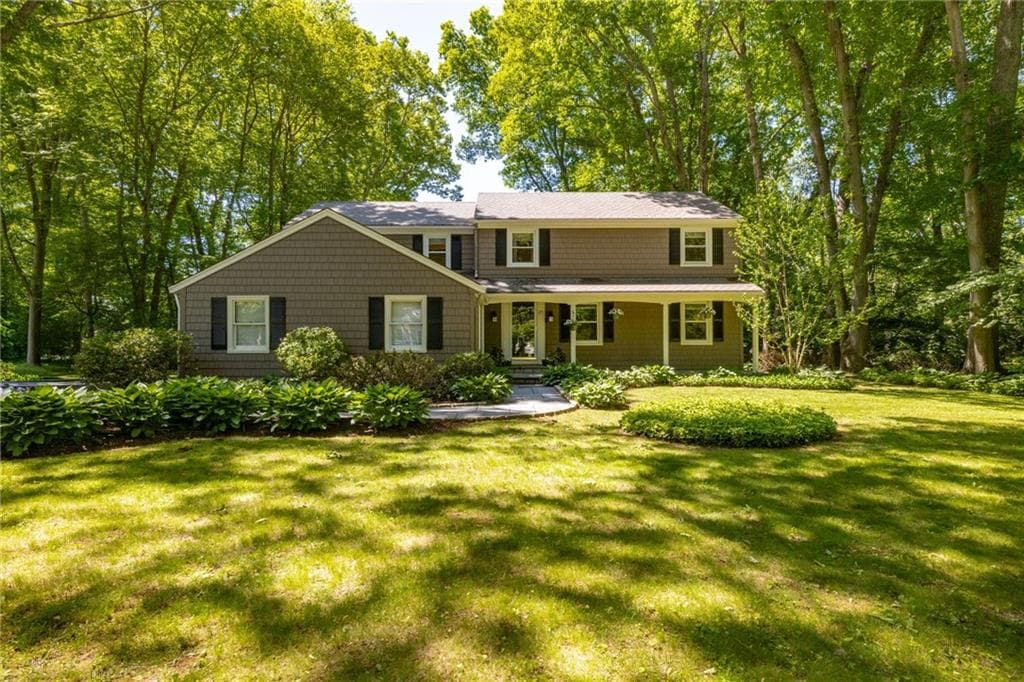 27 Tallwood Drive - Photo 2