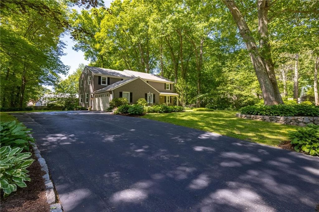 27 Tallwood Drive - Photo 3