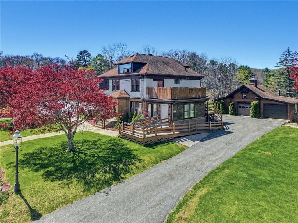 1496 VICTORY Highway - Photo 3