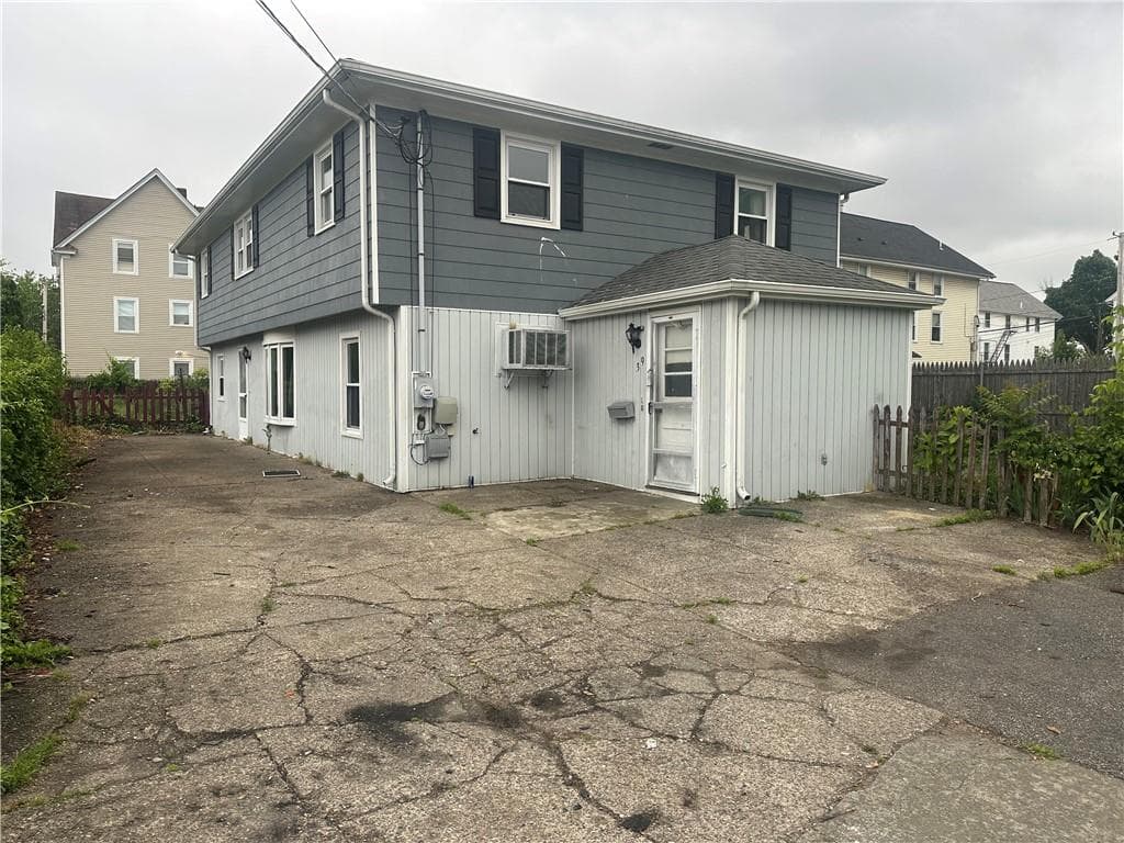 39 Locust Street