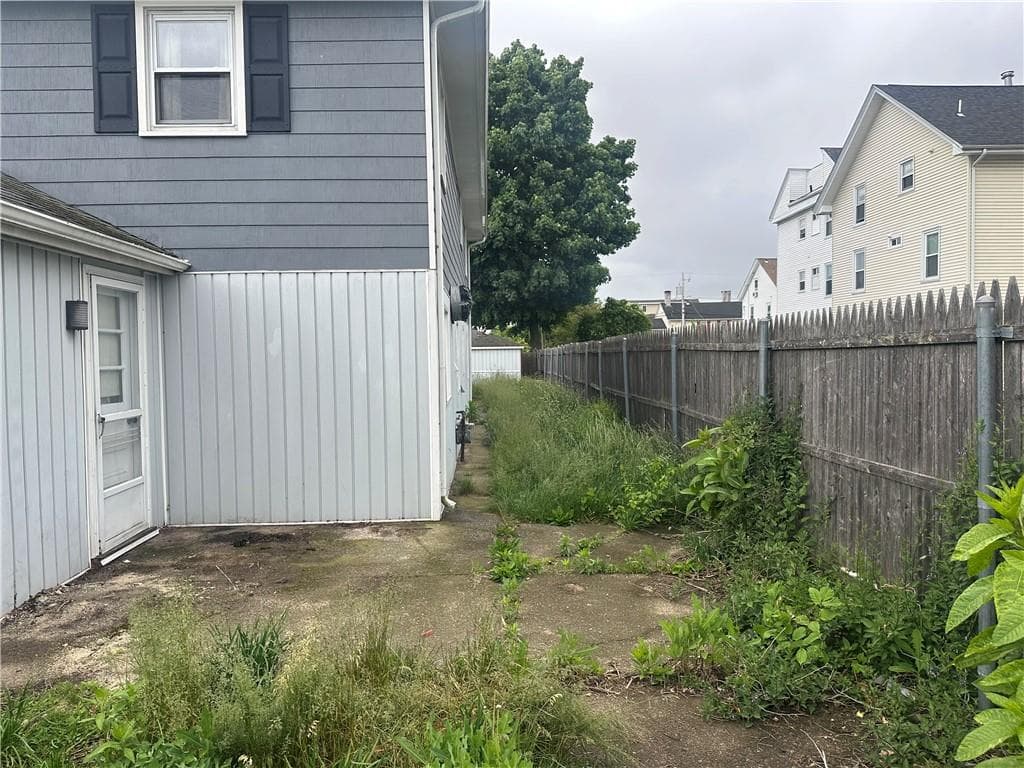 39 Locust Street - Photo 5