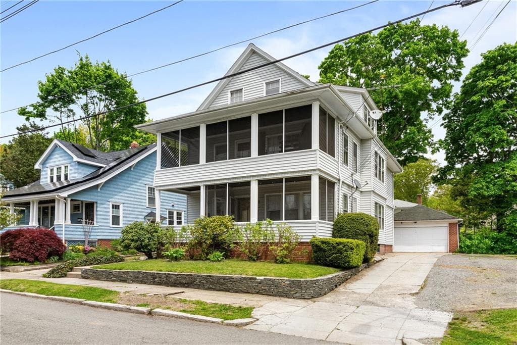 143 Sharon Street - Photo 2