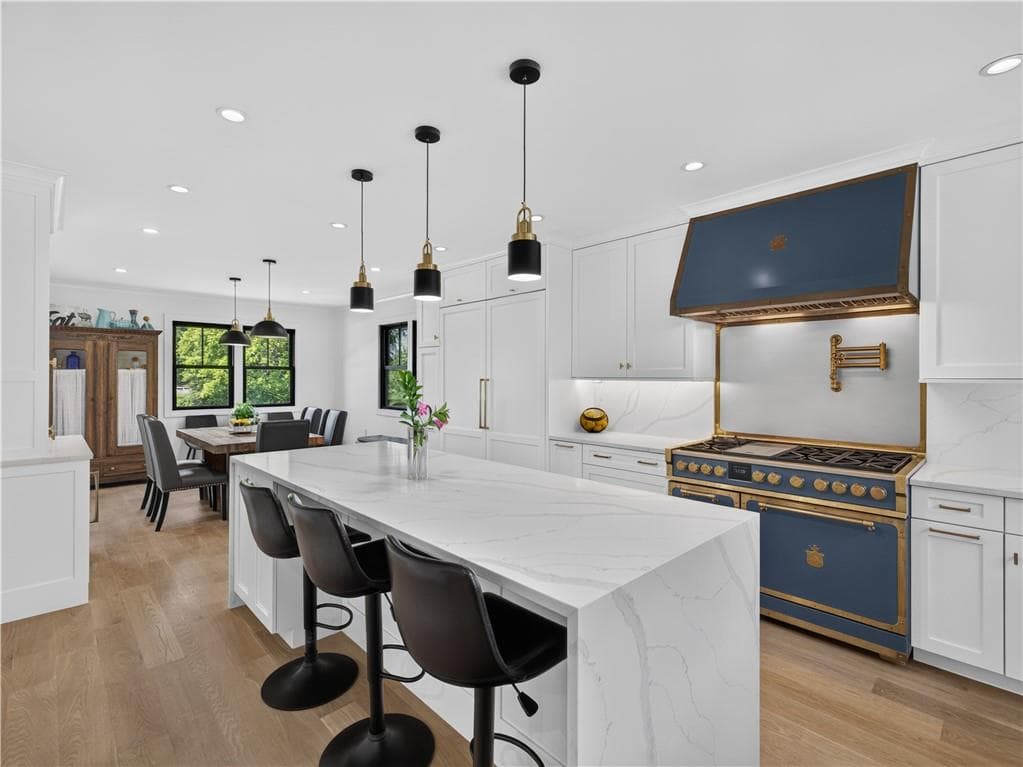 34 Lanphere Road - Photo 4