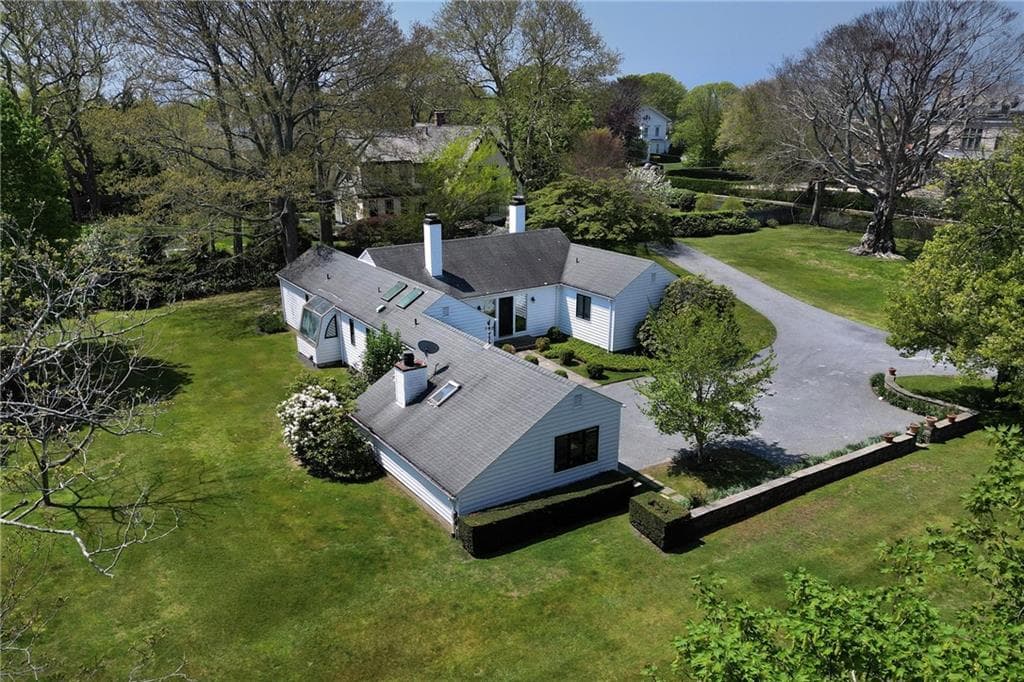 18 Ledge Road - Photo 2