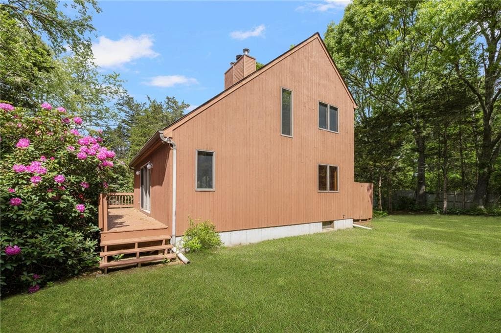 56 Lakeside Drive - Photo 2