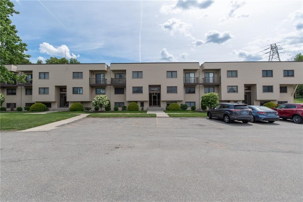 196 Old River Road #3B East