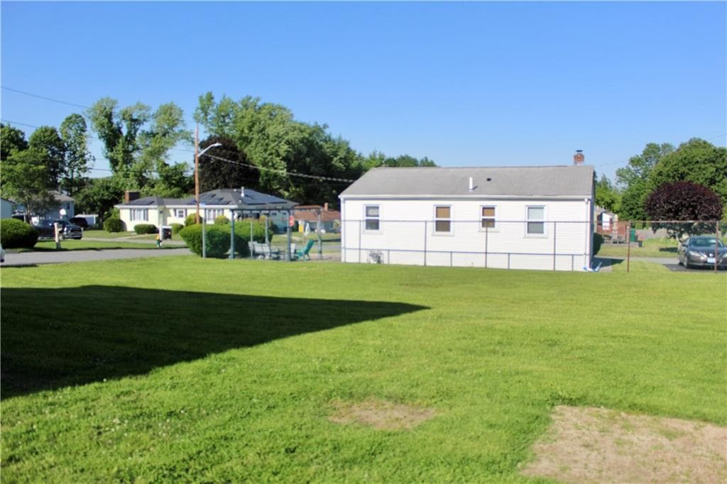 204 Lewis Street - Photo 4