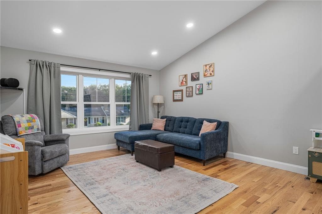 294 East Greenwich Avenue - Photo 5