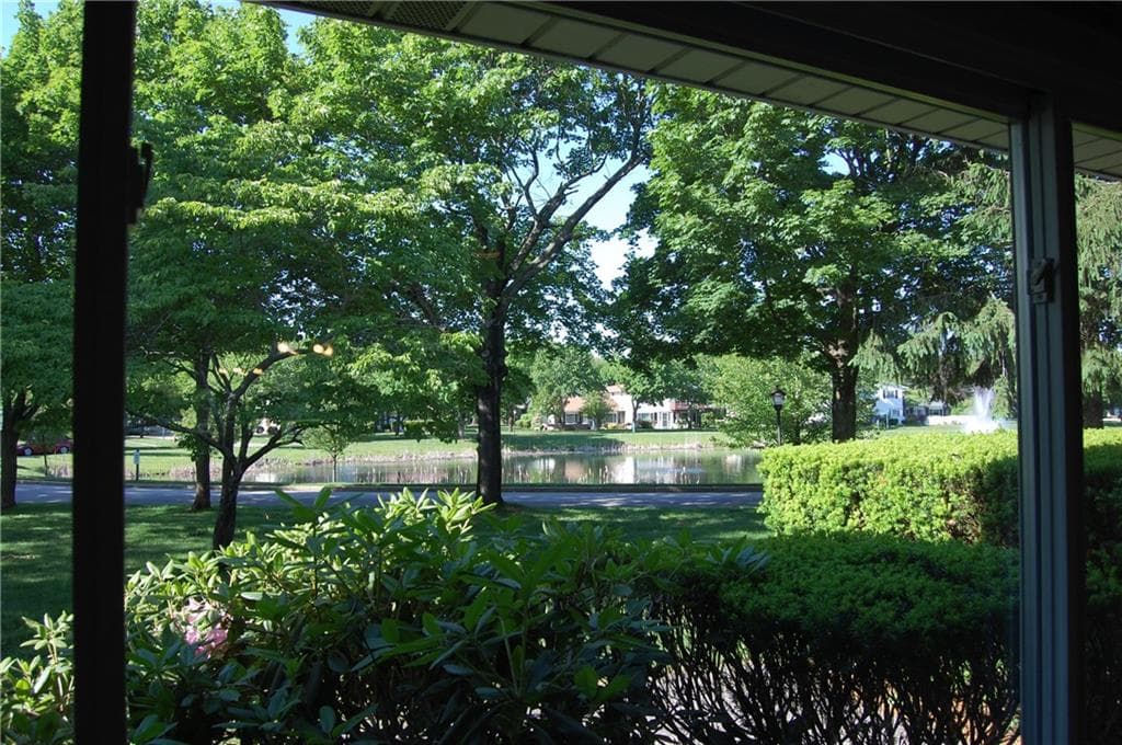571 Pocasset Court - Photo 2