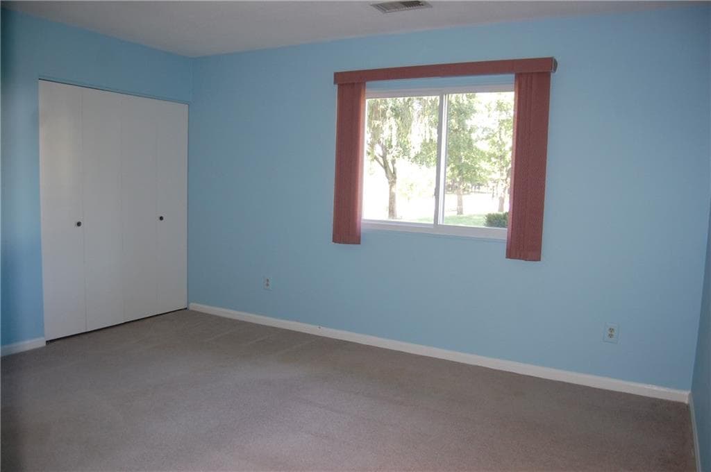 571 Pocasset Court - Photo 5