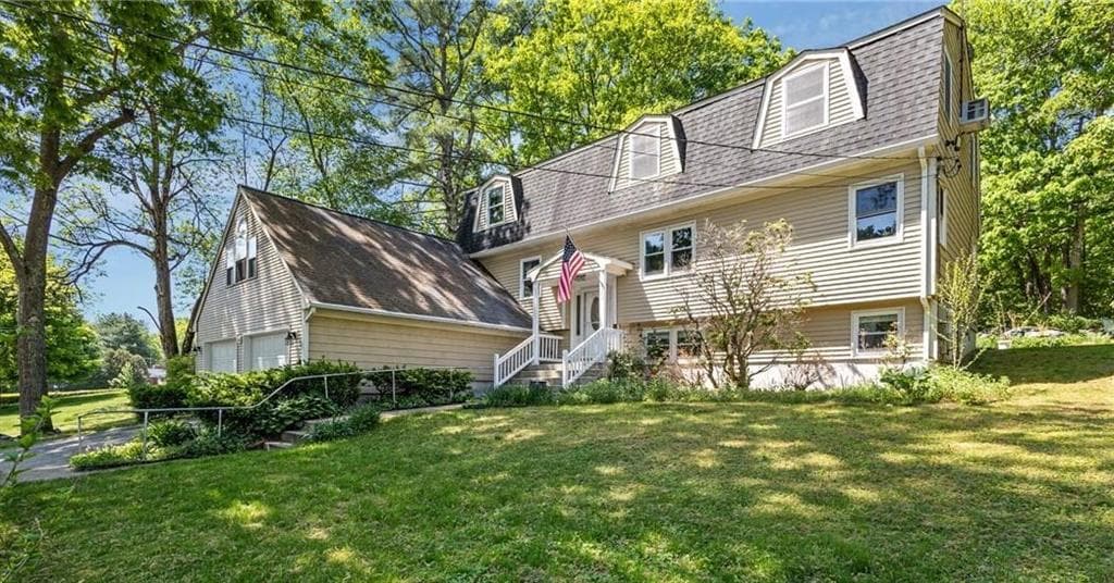 416 Farnum Pike