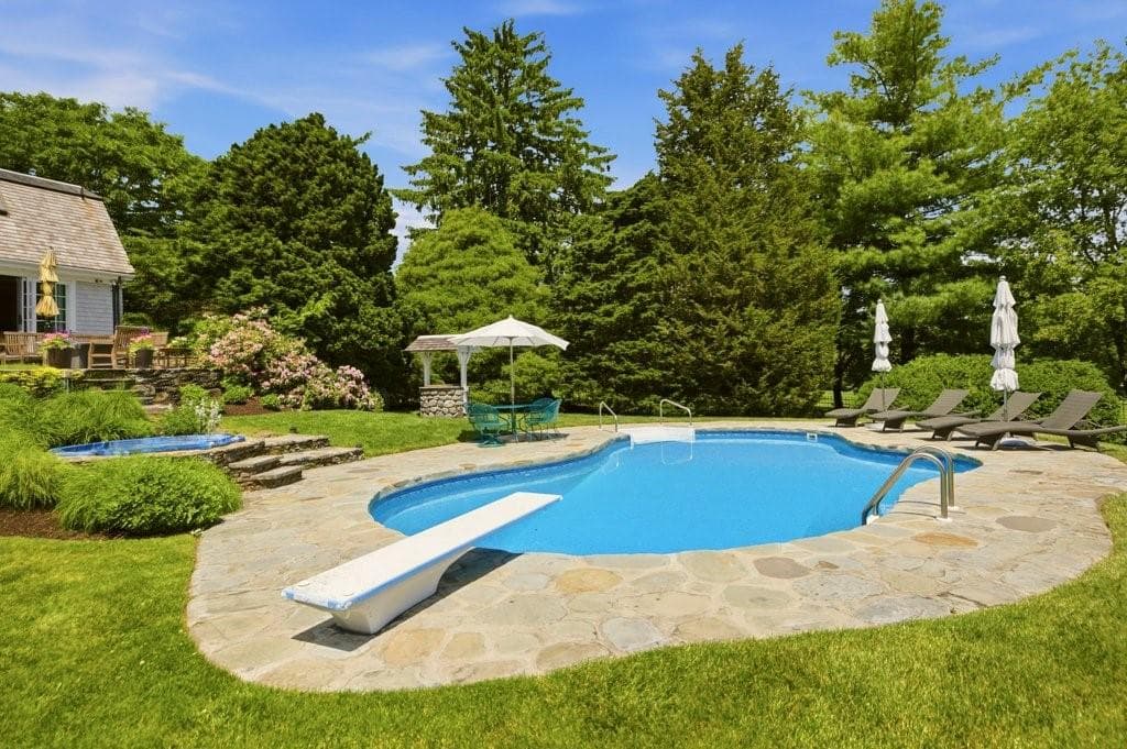 148 Nanaquaket Road - Photo 5