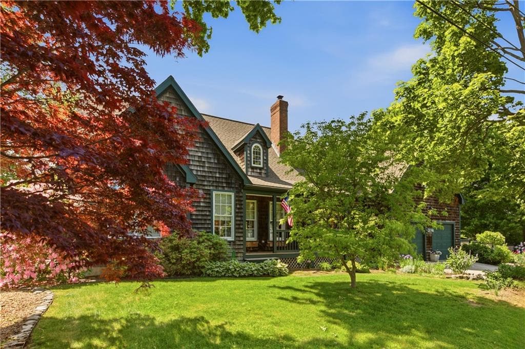 82 Clinton Avenue - Photo 2