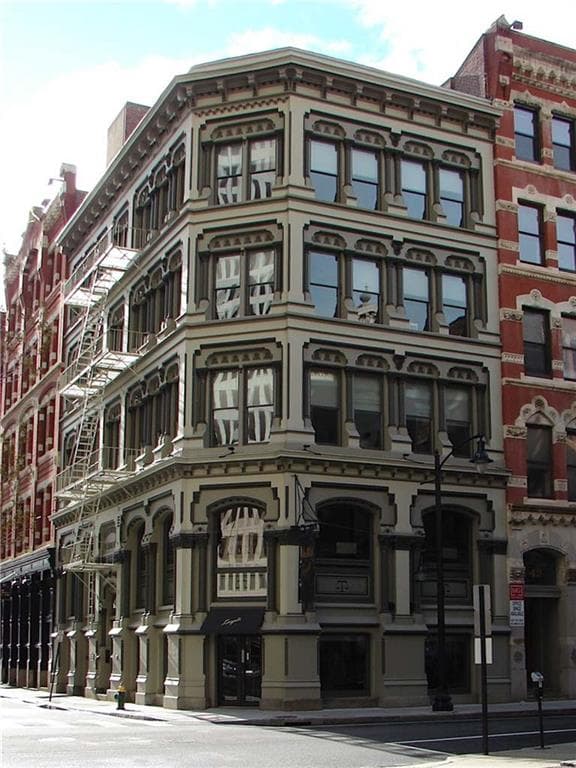 1 Custom House Street