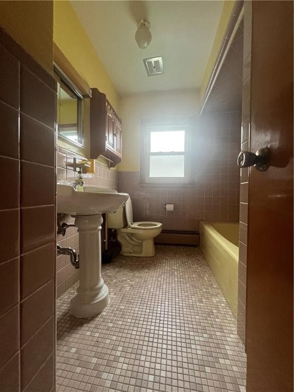 33 Bolton Ave Avenue - Photo 3