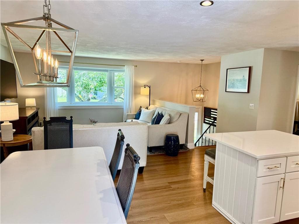 114 Hopeworth Avenue - Photo 4