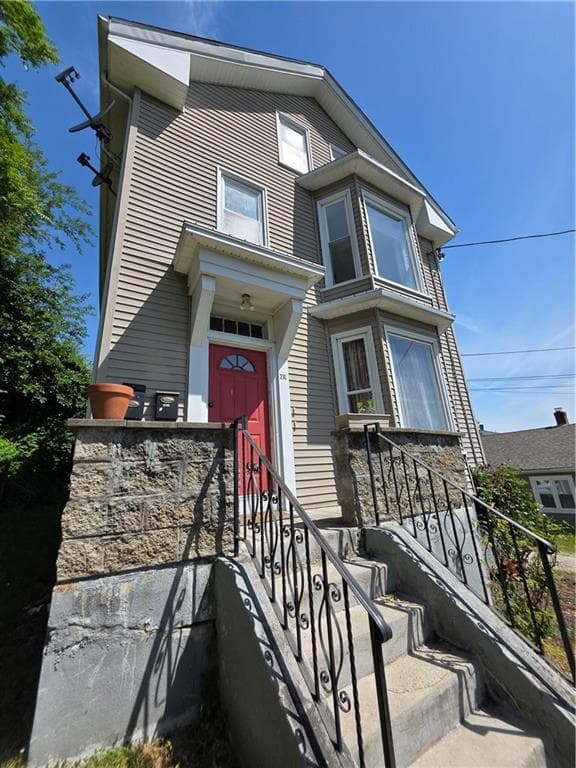 216 Maplewood Avenue - Photo 2
