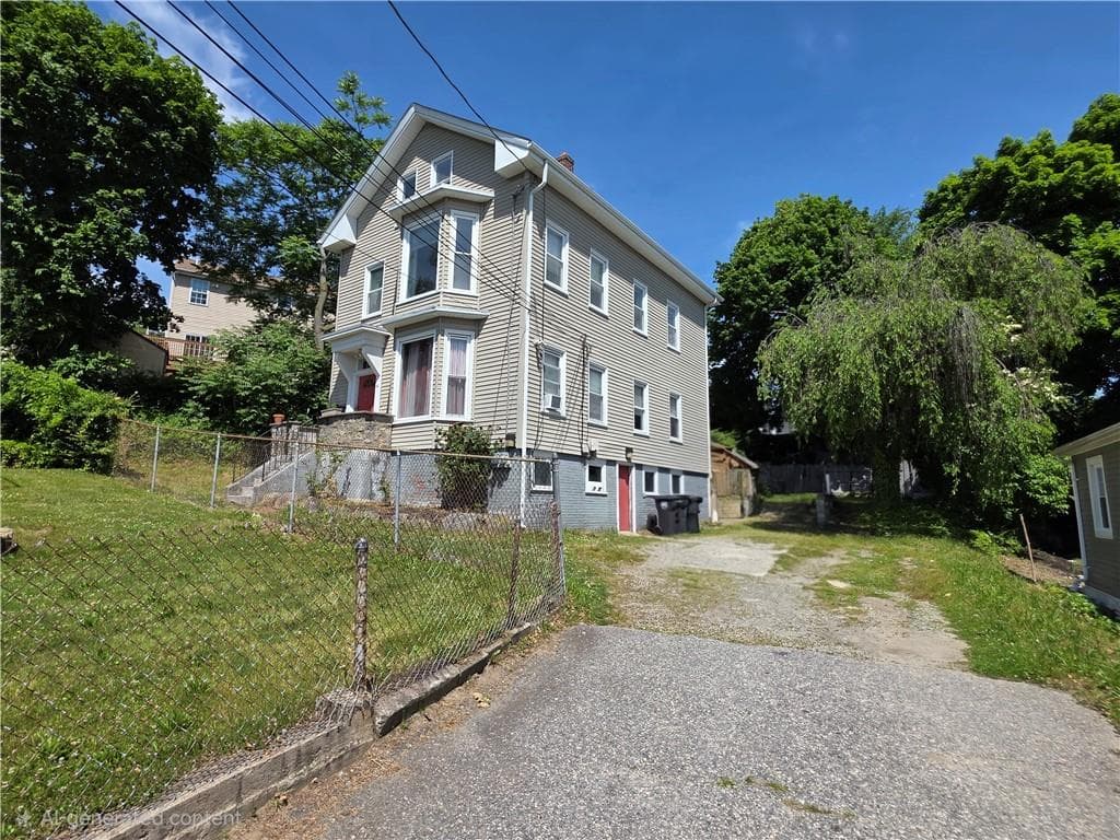 216 Maplewood Avenue