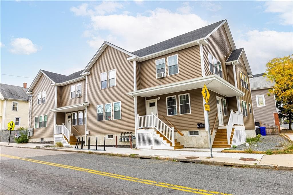 872 Branch Avenue - Photo 2