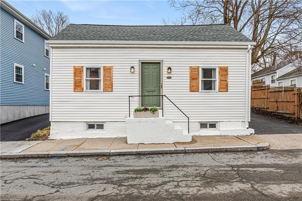27 Padelford Street - Photo 2